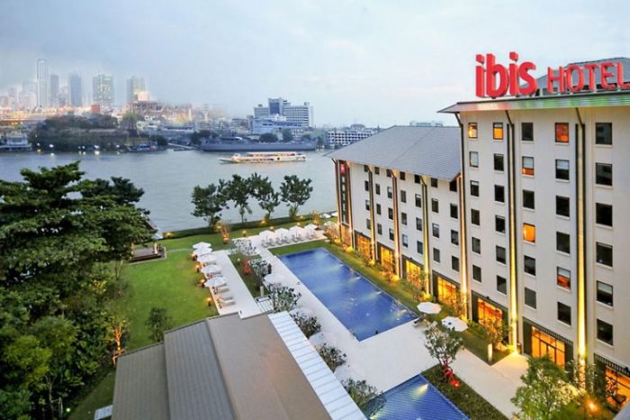 Best budget-friendly hotels in Bangkok near shopping malls