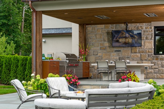 Outdoor living space ideas for homes