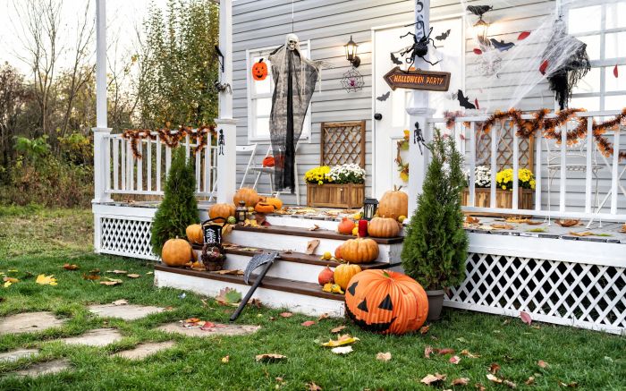 Halloween porch decorating ideas